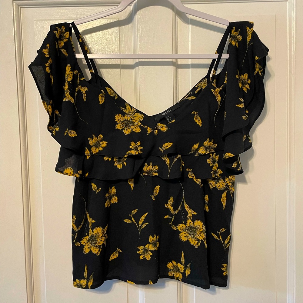 Small Off the Shoulder Floral Blouse - Picture 2 of 6